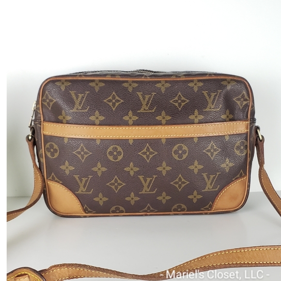 Louis Vuitton Handbags - Authentic Louis Vuitton Trocadero 27 Crossbody Bag #2414M